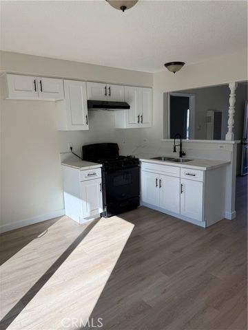 558 S Benjamin, Rialto, CA 92376