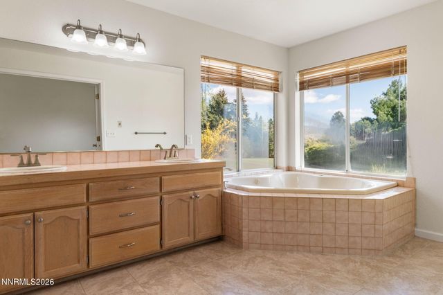 16 Woodstock Circle, Carson City, NV 89703