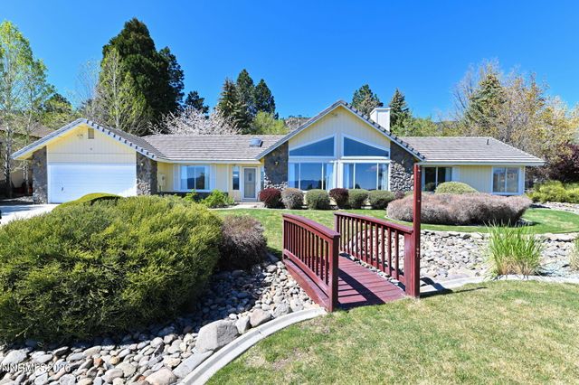 16 Woodstock Circle, Carson City, NV 89703