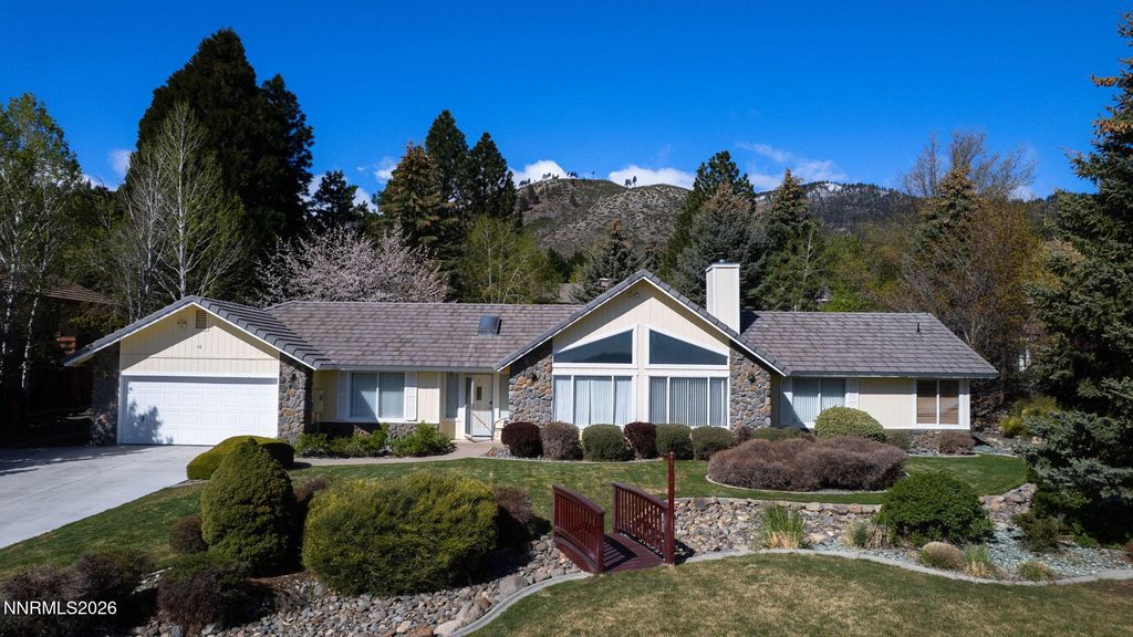 16 Woodstock Circle, Carson City, NV 89703
