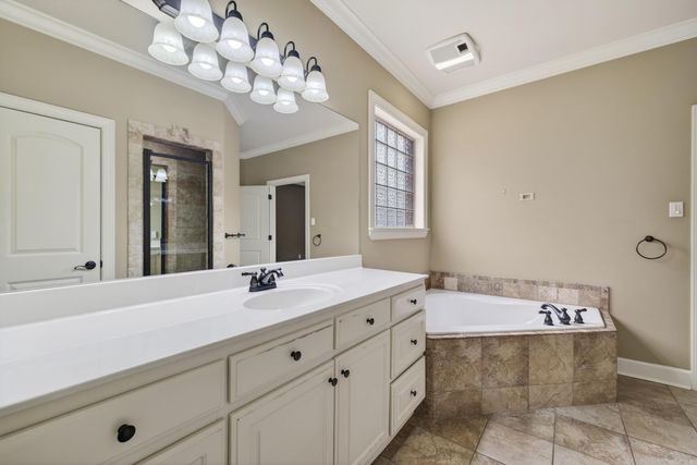 7 Foxfield Cove, Little Rock, AR 72211