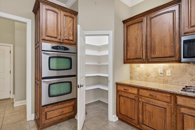 7 Foxfield Cove, Little Rock, AR 72211