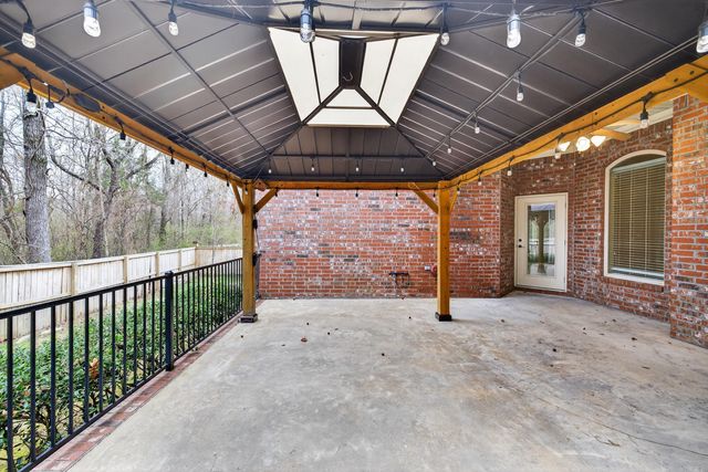 7 Foxfield Cove, Little Rock, AR 72211