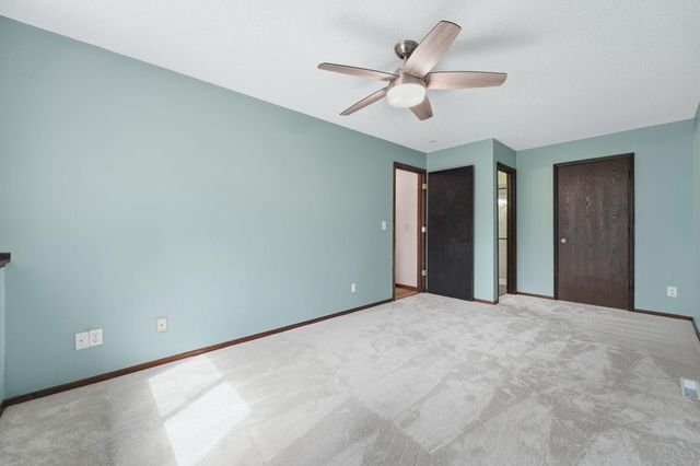 1801 113th Avenue NW 106, Coon Rapids, MN 55433