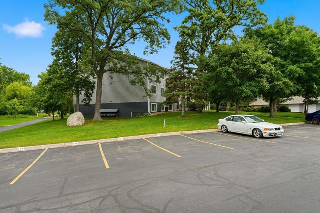1801 113th Avenue NW 106, Coon Rapids, MN 55433