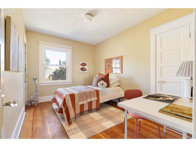 5936 N BURRAGE Ave, Portland, OR 97217