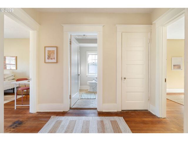 5936 N BURRAGE Ave, Portland, OR 97217