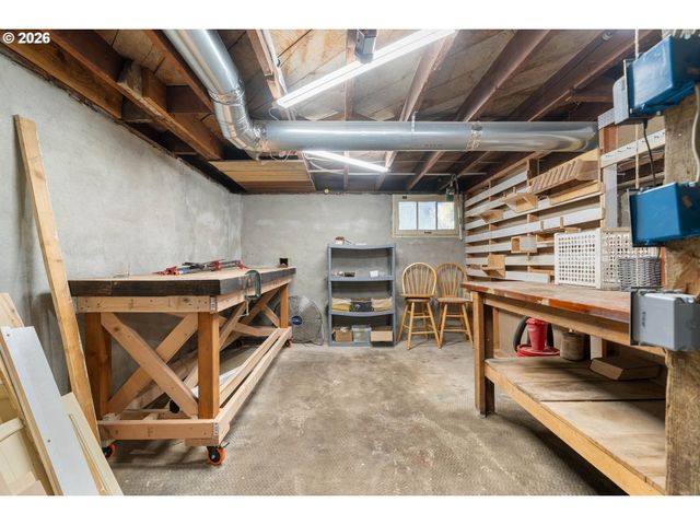 5936 N BURRAGE Ave, Portland, OR 97217