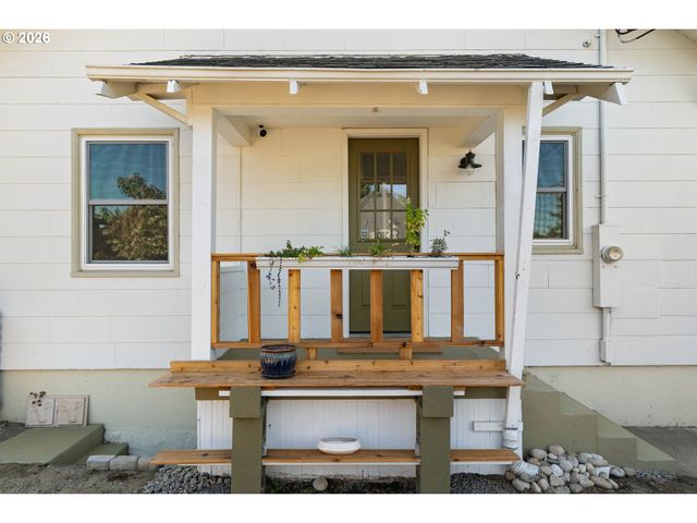 5936 N BURRAGE Ave, Portland, OR 97217