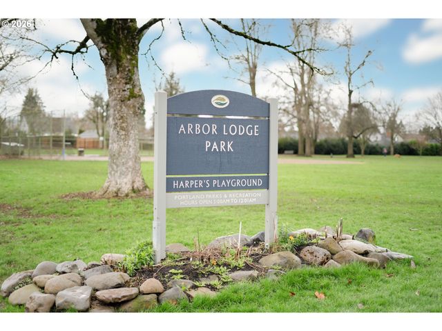 5936 N BURRAGE Ave, Portland, OR 97217