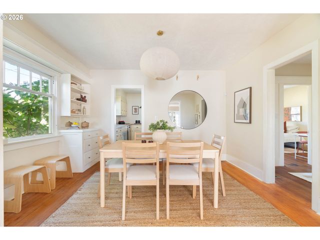 5936 N BURRAGE Ave, Portland, OR 97217