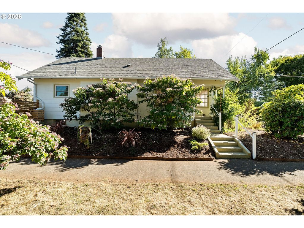 5936 N BURRAGE Ave, Portland, OR 97217