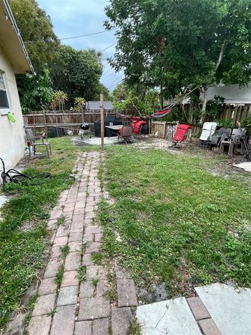 2200 SW 42nd Ave, Fort Lauderdale, FL 33317