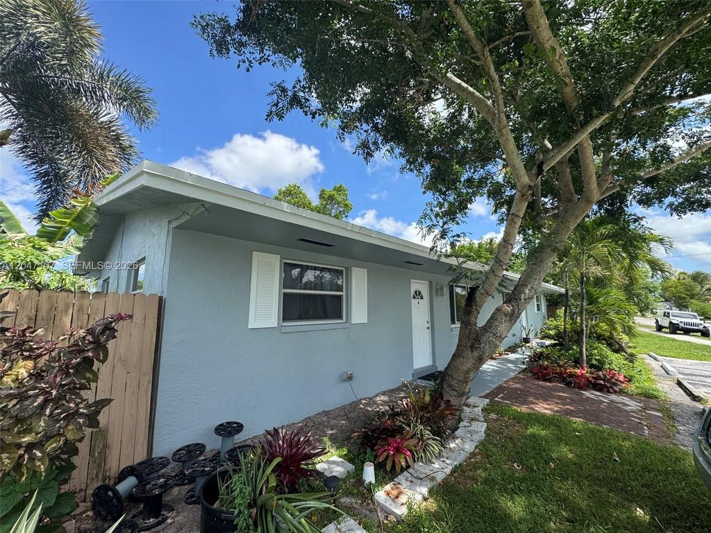 2200 SW 42nd Ave, Fort Lauderdale, FL 33317