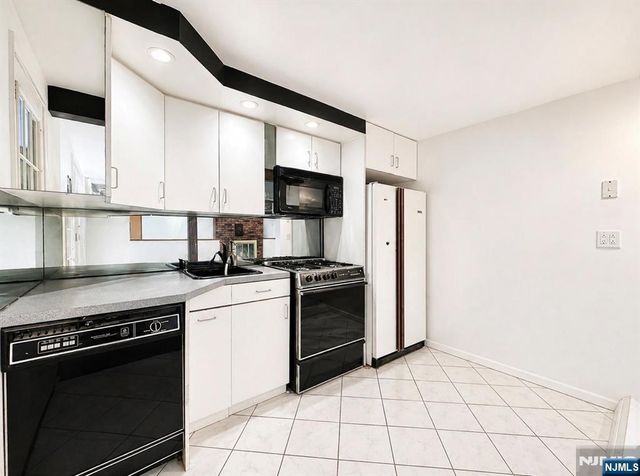 274 Seton Hall Drive, Paramus, NJ 07652