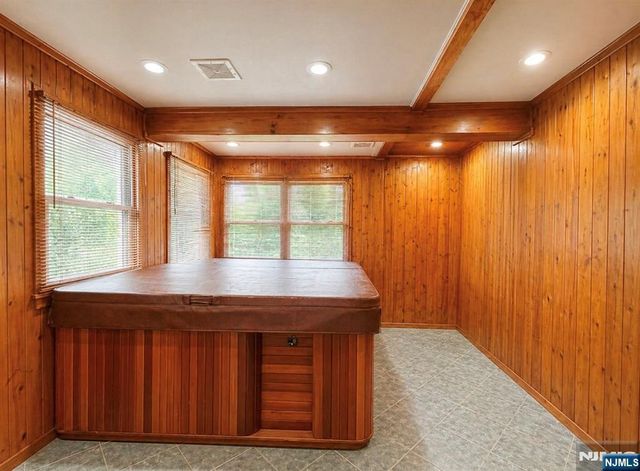 274 Seton Hall Drive, Paramus, NJ 07652