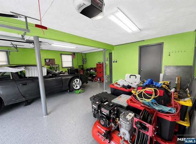 274 Seton Hall Drive, Paramus, NJ 07652