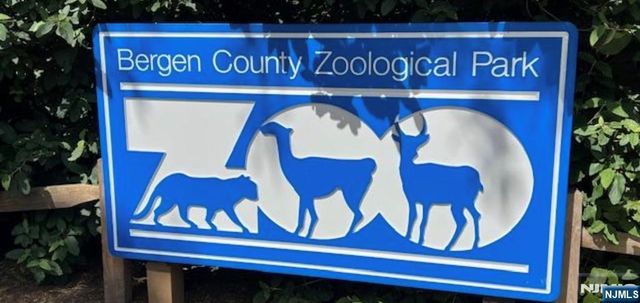 274 Seton Hall Drive, Paramus, NJ 07652