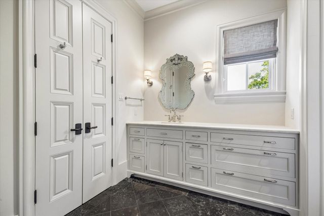 3818 Del Monte Drive, Houston, TX 77019