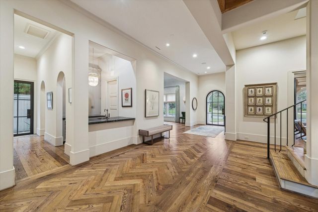 3818 Del Monte Drive, Houston, TX 77019