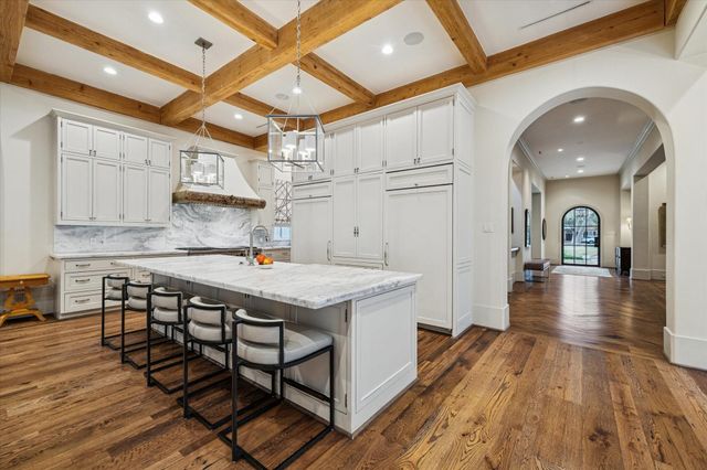 3818 Del Monte Drive, Houston, TX 77019