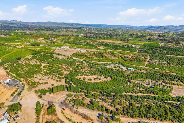 6555 Martinique Drive, Moorpark, CA 93021