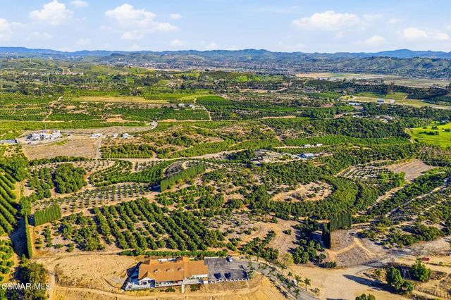 6555 Martinique Drive, Moorpark, CA 93021