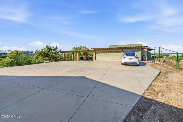 6555 Martinique Drive, Moorpark, CA 93021