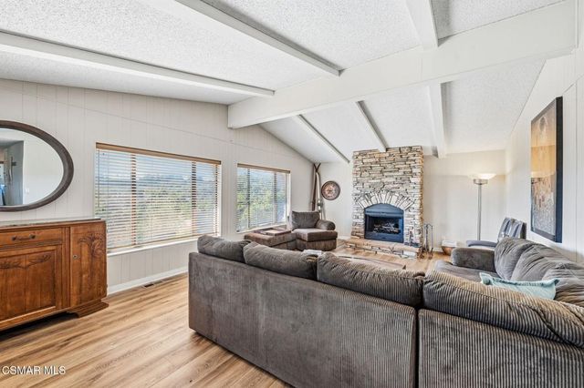 6555 Martinique Drive, Moorpark, CA 93021