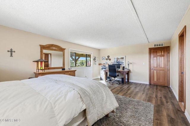 6555 Martinique Drive, Moorpark, CA 93021