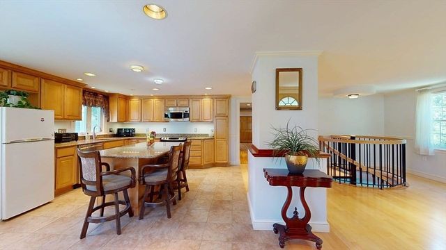3 Fairview Ave, Natick, MA 01760