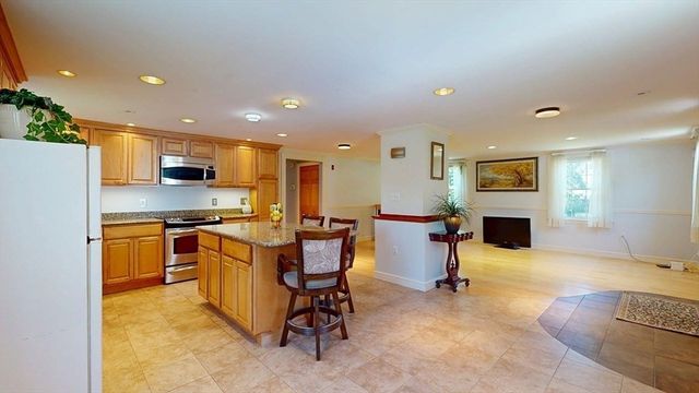 3 Fairview Ave, Natick, MA 01760