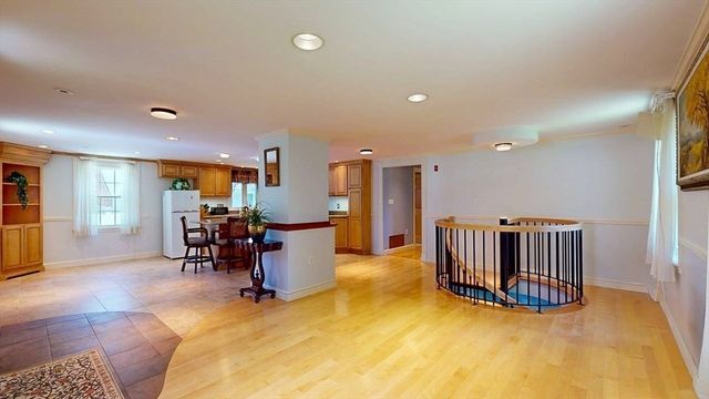 3 Fairview Ave, Natick, MA 01760