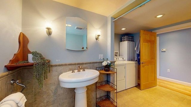 3 Fairview Ave, Natick, MA 01760
