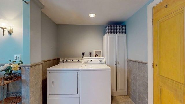 3 Fairview Ave, Natick, MA 01760