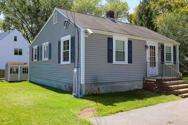 3 Fairview Ave, Natick, MA 01760