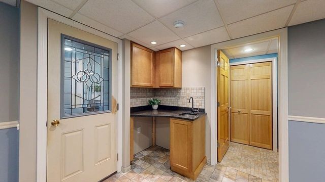 3 Fairview Ave, Natick, MA 01760
