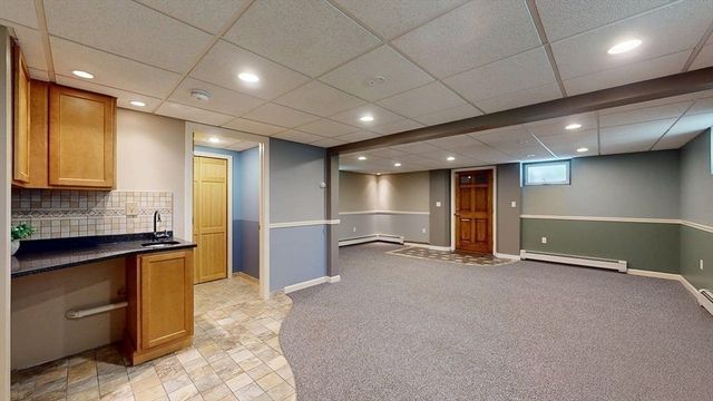 3 Fairview Ave, Natick, MA 01760