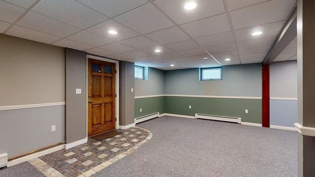 3 Fairview Ave, Natick, MA 01760