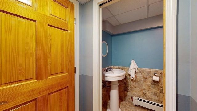 3 Fairview Ave, Natick, MA 01760