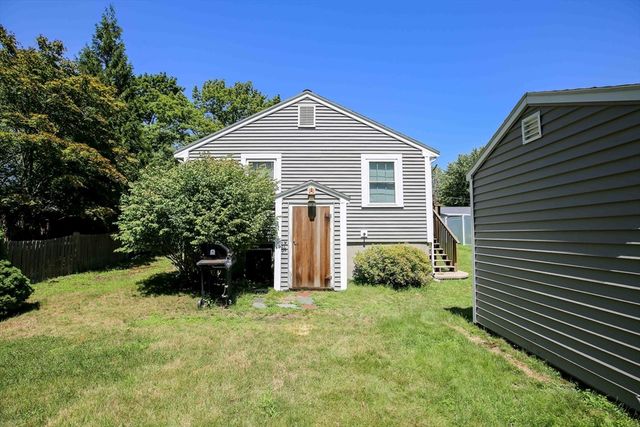 3 Fairview Ave, Natick, MA 01760