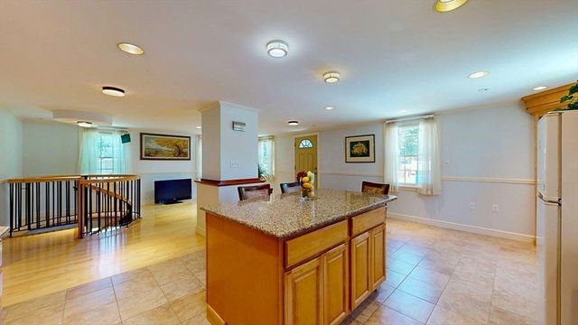 3 Fairview Ave, Natick, MA 01760