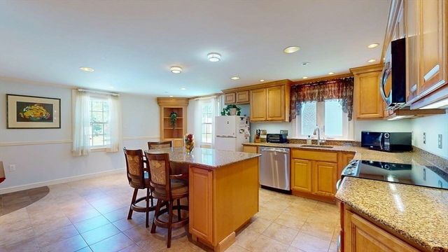 3 Fairview Ave, Natick, MA 01760