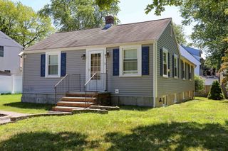 3 Fairview Ave, Natick, MA 01760