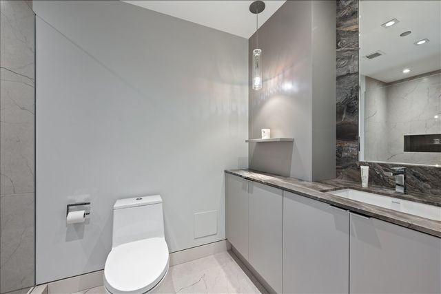180 E Pearson Street 5602, Chicago, IL 60611