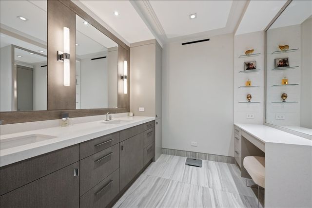 180 E Pearson Street 5602, Chicago, IL 60611
