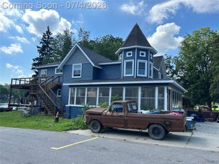 16185 Seymour Road, Linden, MI 48451