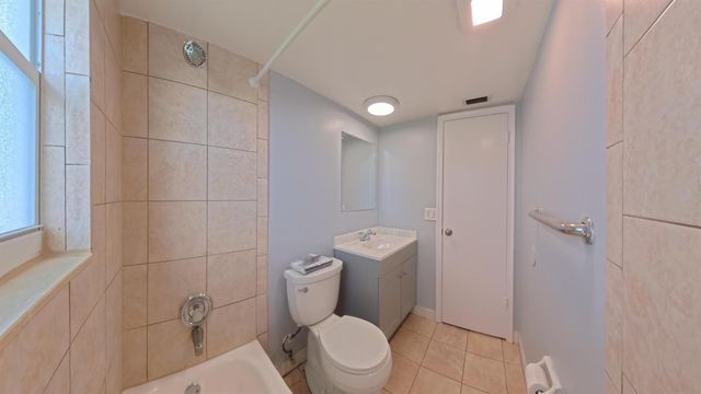 2301 SE 4th Street 12, Boynton Beach, FL 33435