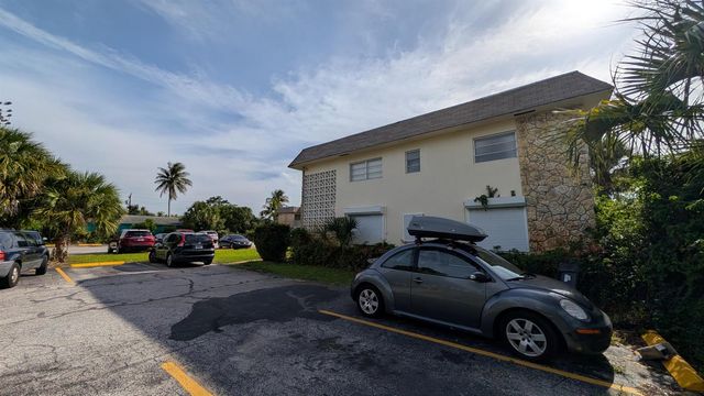 2301 SE 4th Street 12, Boynton Beach, FL 33435