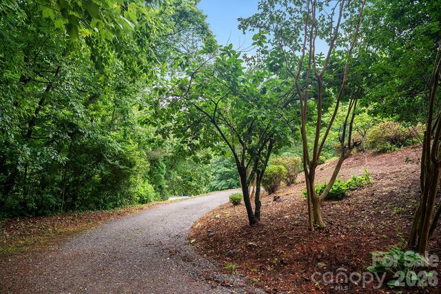 825 Gallimore Road, Flat Rock, NC 28731